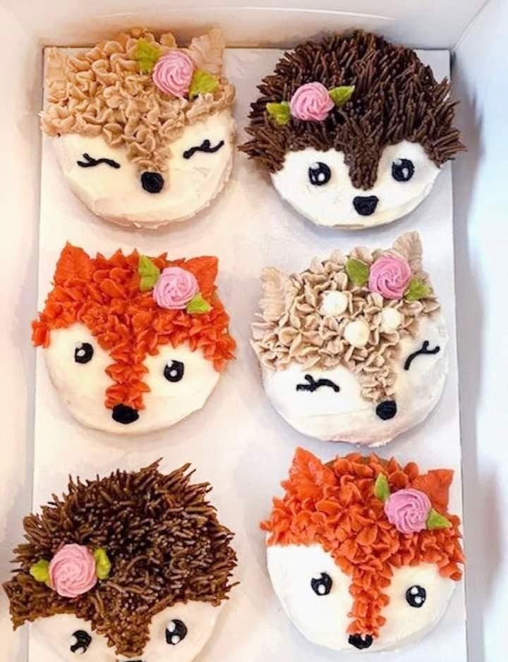 Themed cupcakes